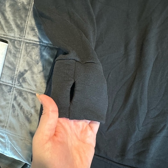 Offline by Aerie Women’s Black Pullover Hoodie Size XS - Picture 4 of 7